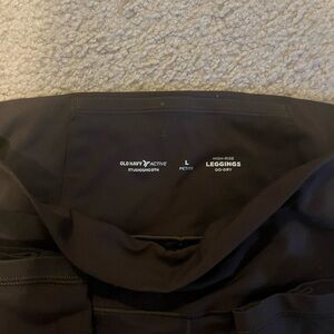 2 pair Old Navy Active Go-Dry Leggings